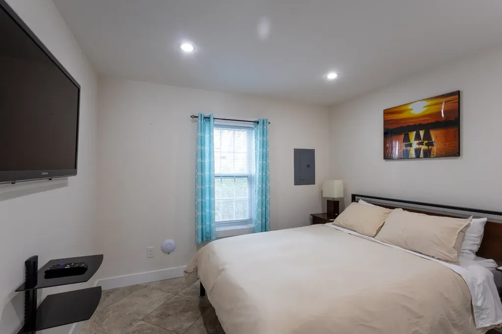 113 Dukes County Avenue Oak Bluffs MA 02557