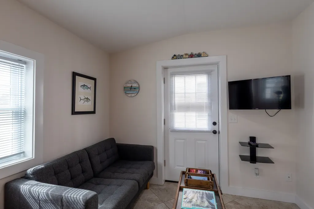 113 Dukes County Avenue Oak Bluffs MA 02557