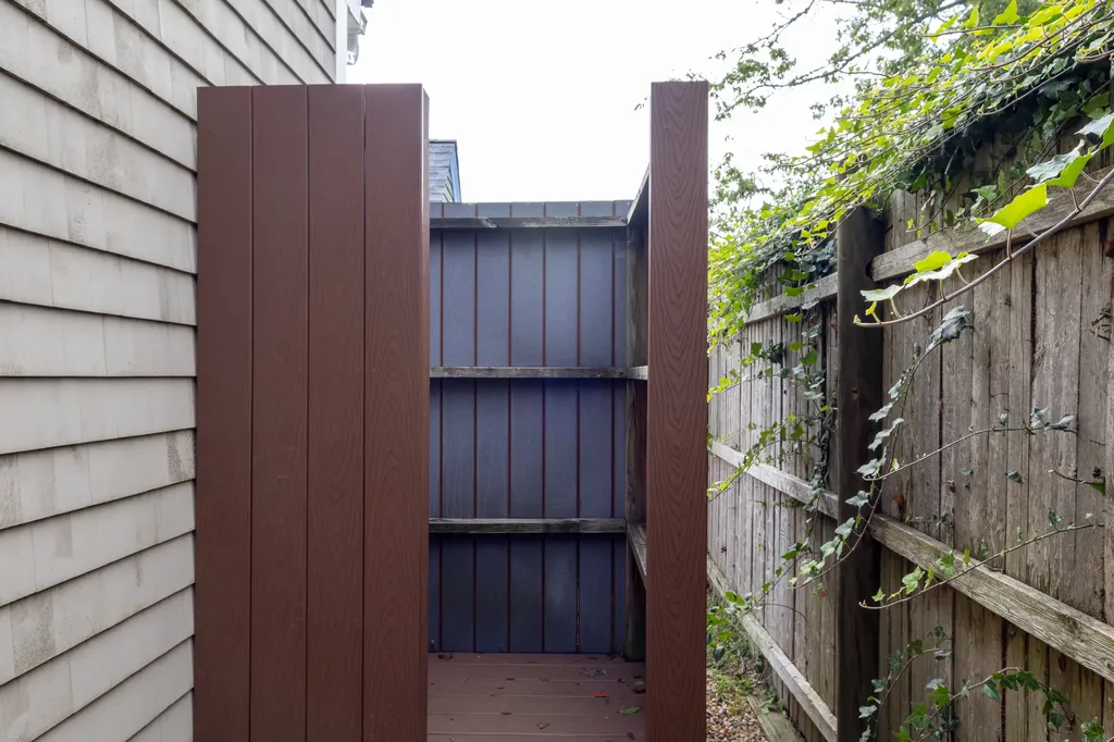 113 Dukes County Avenue Oak Bluffs MA 02557