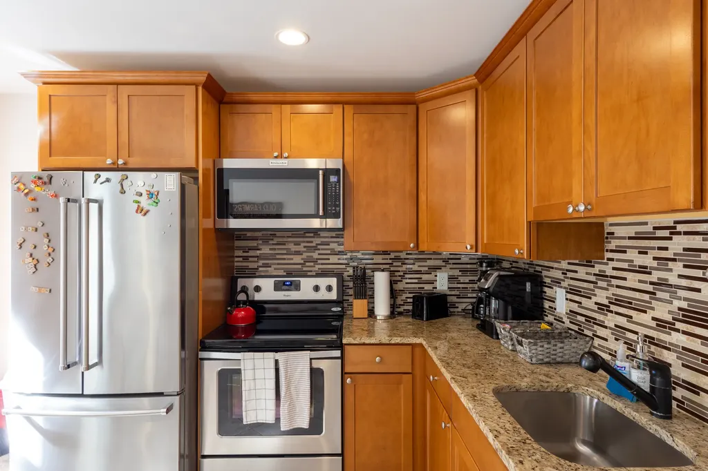 113 Dukes County Avenue Oak Bluffs MA 02557