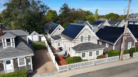 113 Dukes County Avenue Oak Bluffs MA 02557