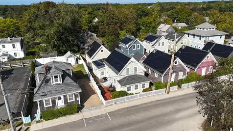 113 Dukes County Avenue Oak Bluffs MA 02557