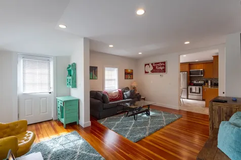 113 Dukes County Avenue Oak Bluffs MA 02557