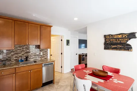 113 Dukes County Avenue Oak Bluffs MA 02557