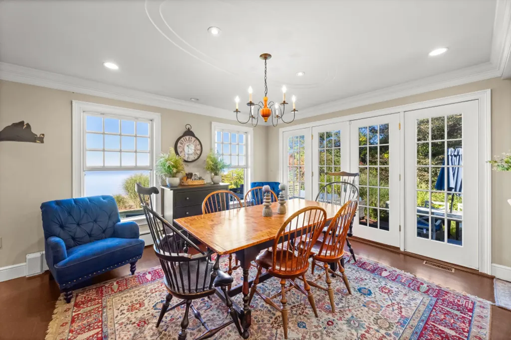 9 Fowler Avenue Edgartown MA 02539