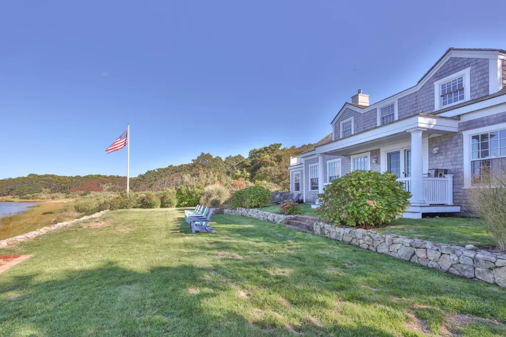 9 Fowler Avenue Edgartown MA 02539