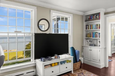 9 Fowler Avenue Edgartown MA 02539