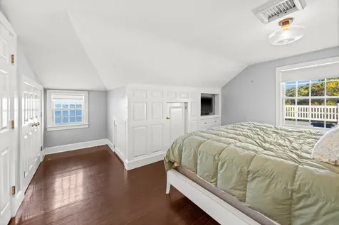 9 Fowler Avenue Edgartown MA 02539