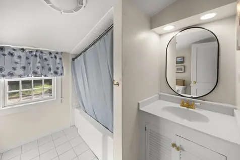 9 Fowler Avenue Edgartown MA 02539