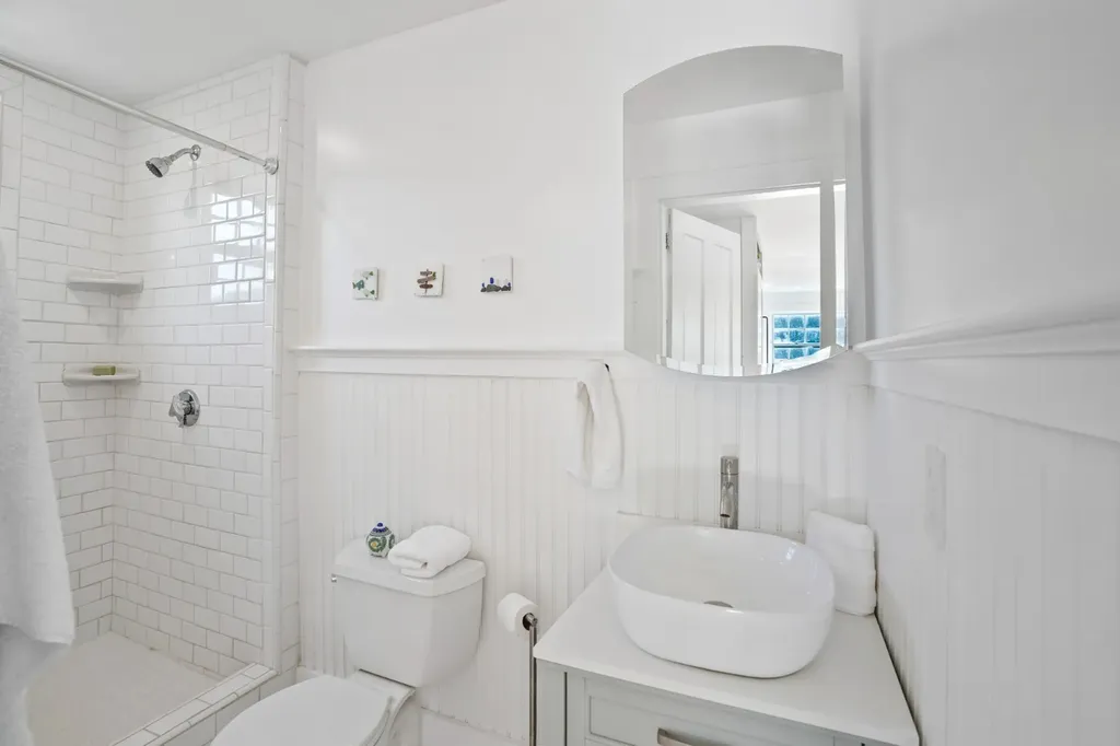 187 Lagoon Pond Road Vineyard Haven MA 02568