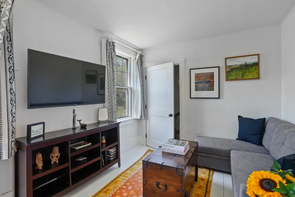 187 Lagoon Pond Road Vineyard Haven MA 02568