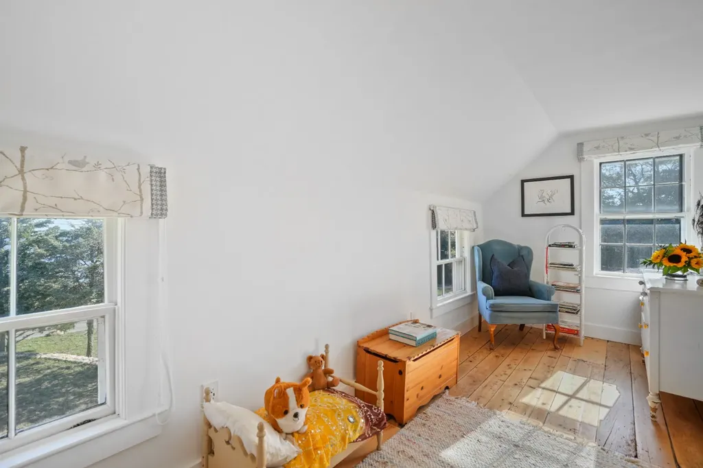 187 Lagoon Pond Road Vineyard Haven MA 02568