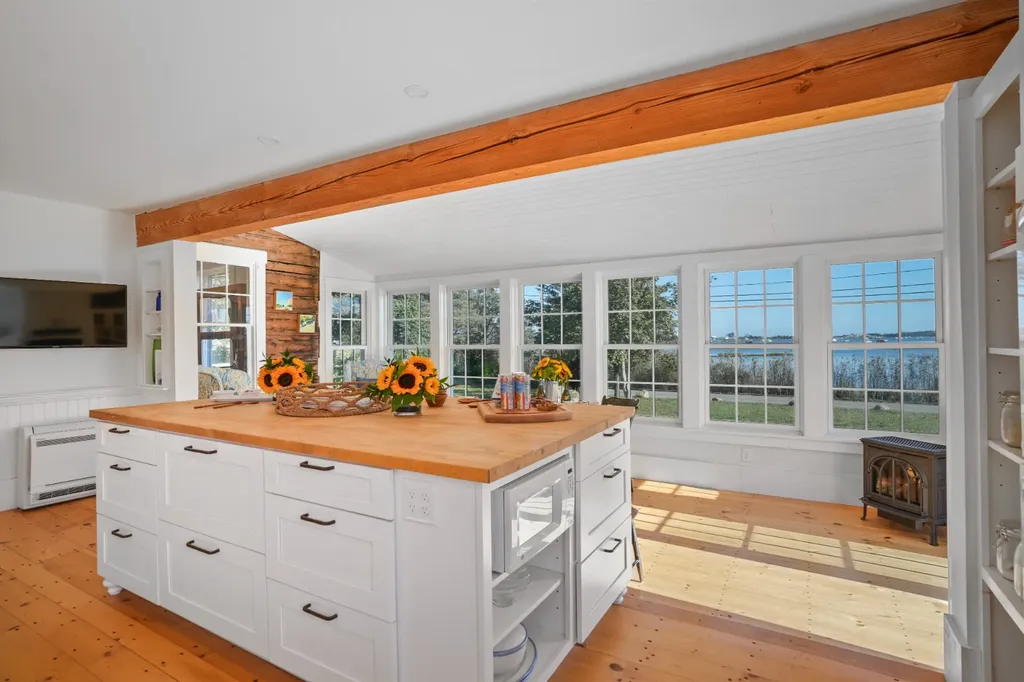 187 Lagoon Pond Road Vineyard Haven MA 02568
