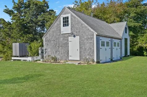 187 Lagoon Pond Road Vineyard Haven MA 02568