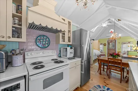 2 Lincoln Avenue Oak Bluffs MA 02557