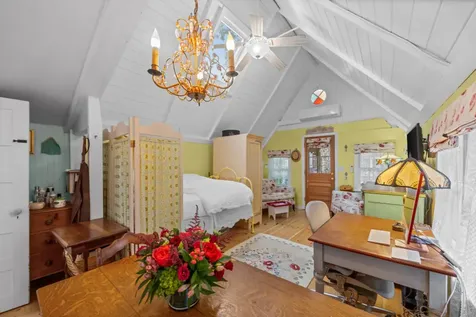 2 Lincoln Avenue Oak Bluffs MA 02557