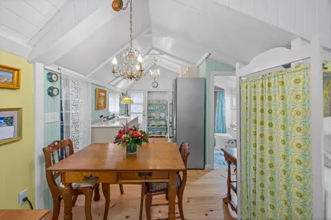 2 Lincoln Avenue Oak Bluffs MA 02557