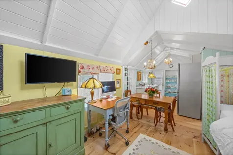 2 Lincoln Avenue Oak Bluffs MA 02557