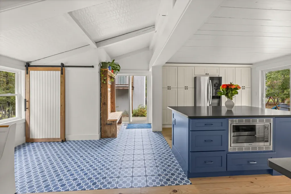 10 Dory Circle Edgartown MA 02539