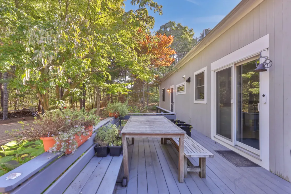 10 Dory Circle Edgartown MA 02539