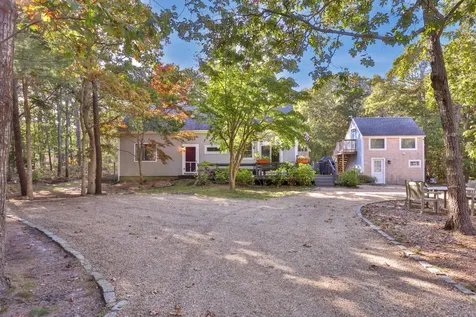 10 Dory Circle Edgartown MA 02539