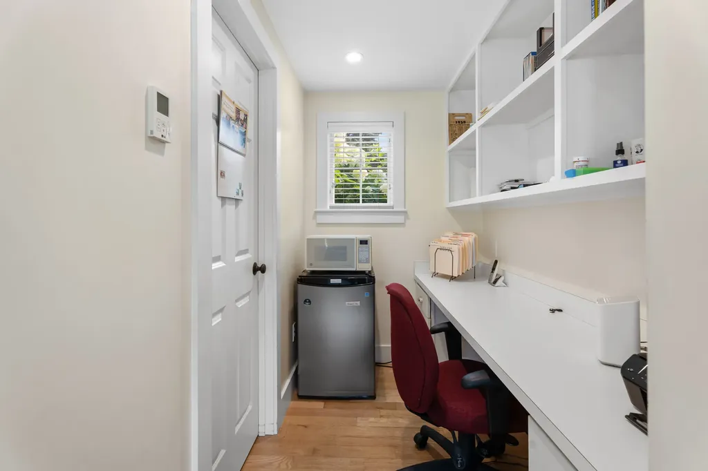 1 Rowland Avenue Oak Bluffs MA 02557