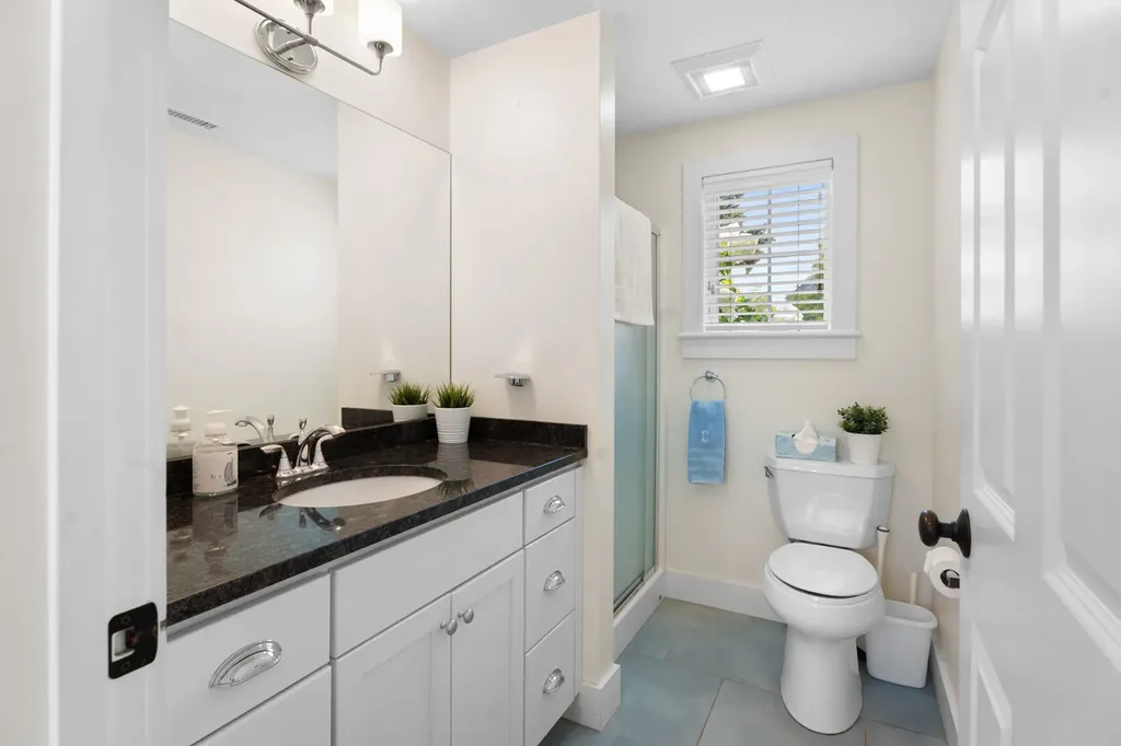 1 Rowland Avenue Oak Bluffs MA 02557