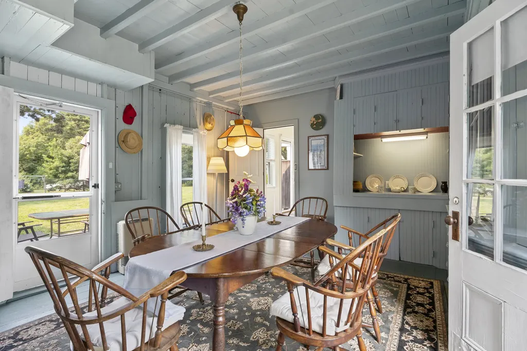 1 Rowland Avenue Oak Bluffs MA 02557