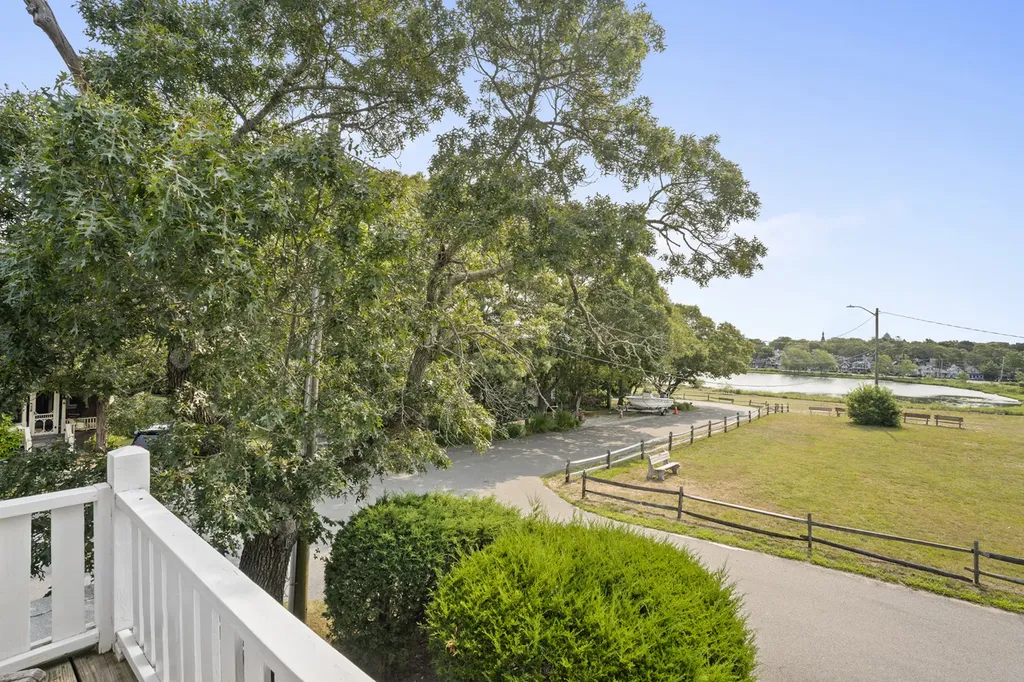 1 Rowland Avenue Oak Bluffs MA 02557