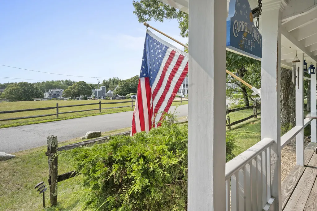 1 Rowland Avenue Oak Bluffs MA 02557