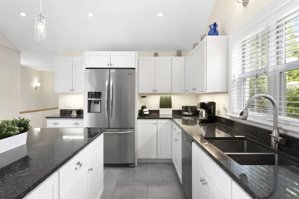 1 Rowland Avenue Oak Bluffs MA 02557