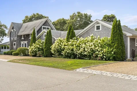 1 Rowland Avenue Oak Bluffs MA 02557