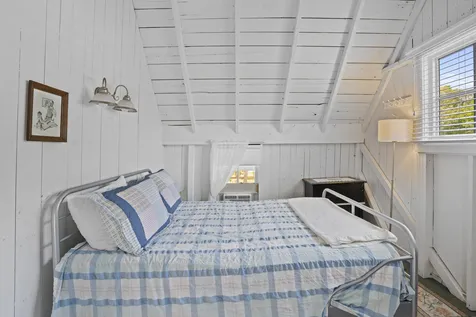 1 Rowland Avenue Oak Bluffs MA 02557