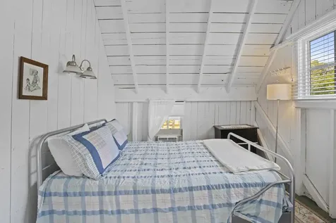 1 Rowland Avenue Oak Bluffs MA 02557