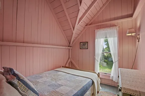 1 Rowland Avenue Oak Bluffs MA 02557