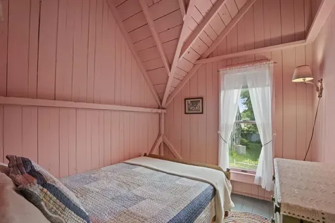 1 Rowland Avenue Oak Bluffs MA 02557