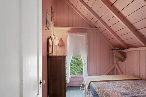 1 Rowland Avenue Oak Bluffs MA 02557