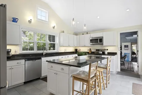 1 Rowland Avenue Oak Bluffs MA 02557