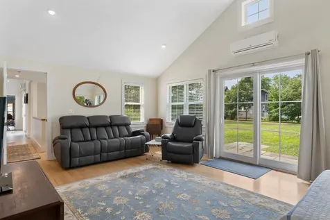 1 Rowland Avenue Oak Bluffs MA 02557