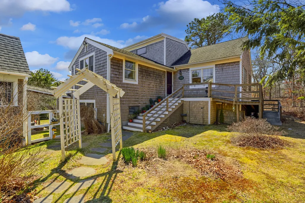 West Tisbury MA, 188 Vineyard Meadow Farms Road