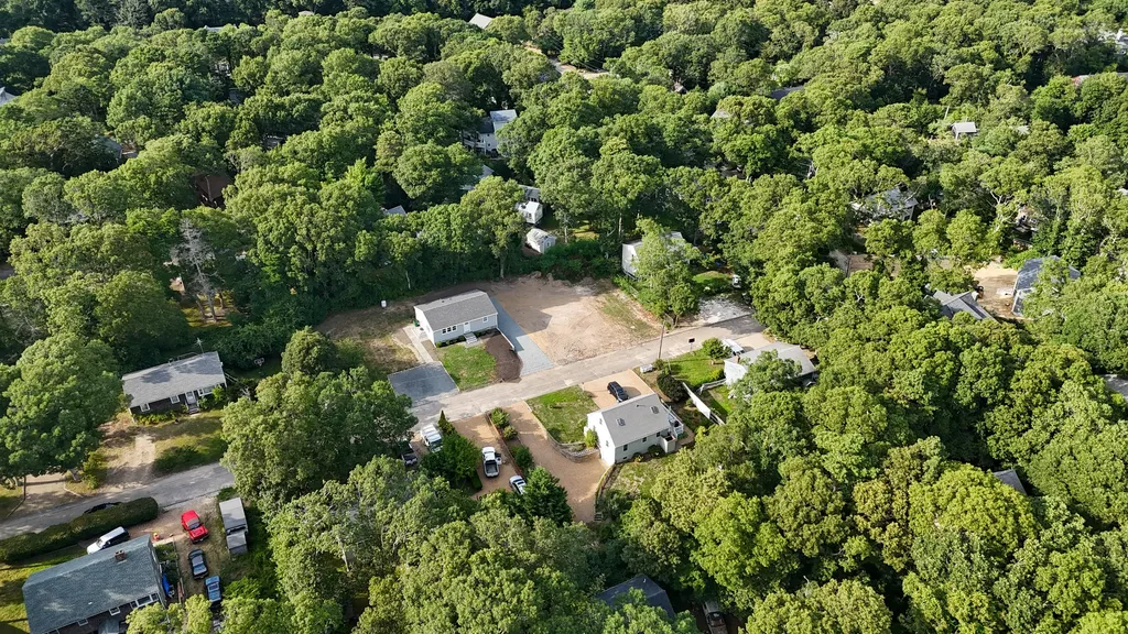 00 Bernard Circle Vineyard Haven MA 02568