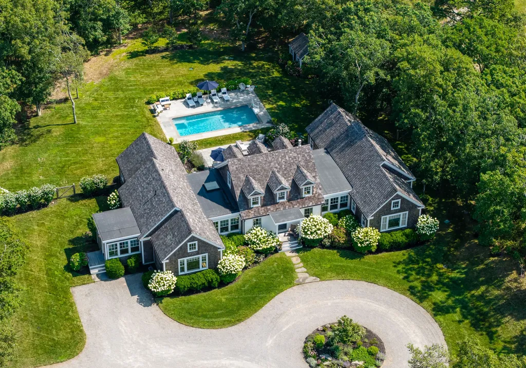 Oak Bluffs MA, 8 Paddock Road