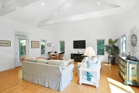 12 Duarte Circle Edgartown MA 02539