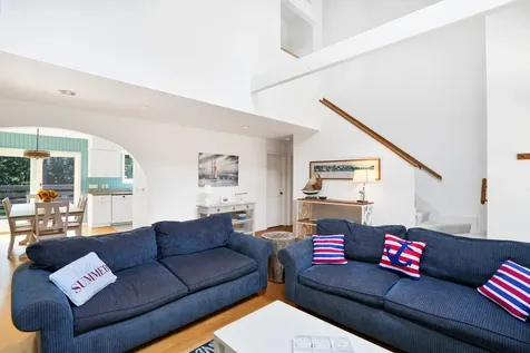 12 Duarte Circle Edgartown MA 02539