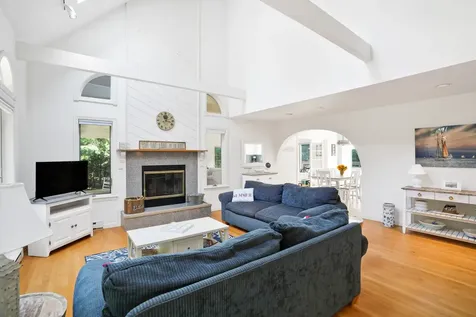 12 Duarte Circle Edgartown MA 02539