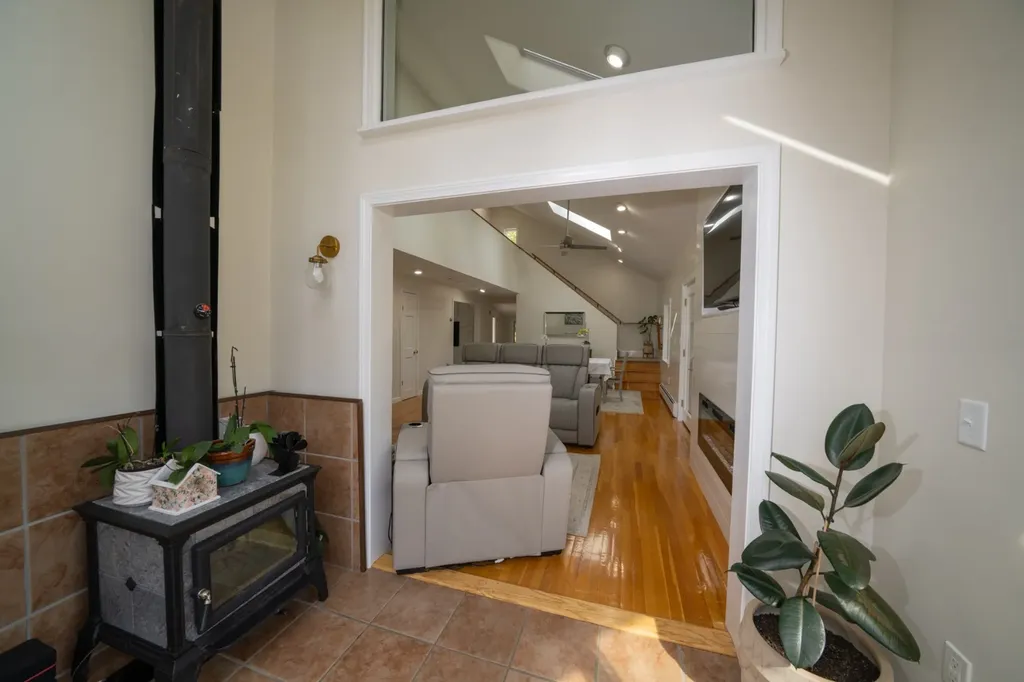 229 Oak Lane West Tisbury MA 02575