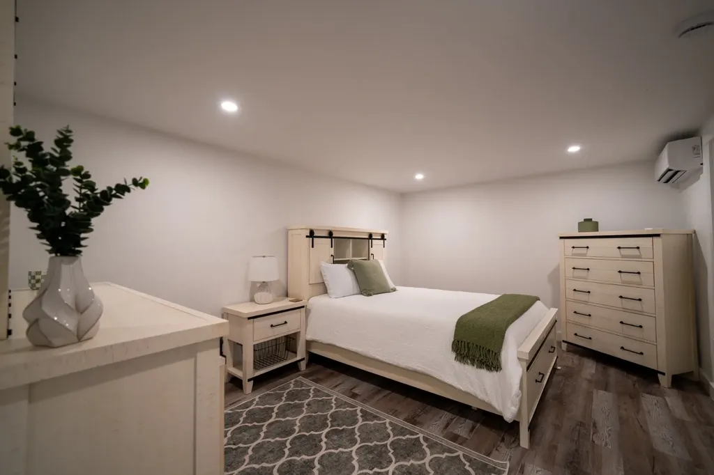 229 Oak Lane West Tisbury MA 02575