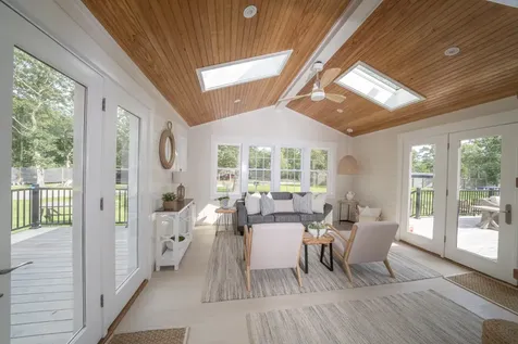 229 Oak Lane West Tisbury MA 02575