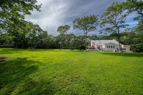229 Oak Lane West Tisbury MA 02575