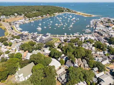 41 Trinity Park Oak Bluffs MA 02557